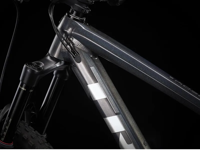 Trek Remedy 8 27.5 Mountain Bike in Prismatic-5